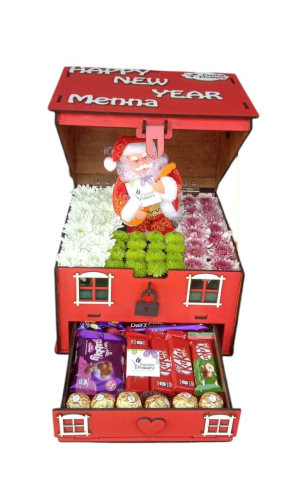 Santa's House Flower and Chocolate Gift Box